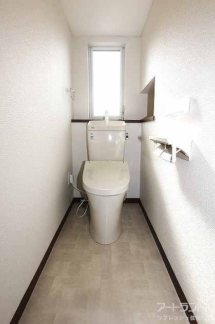 1階、2階とも水洗浄機能付きのトイレを新設