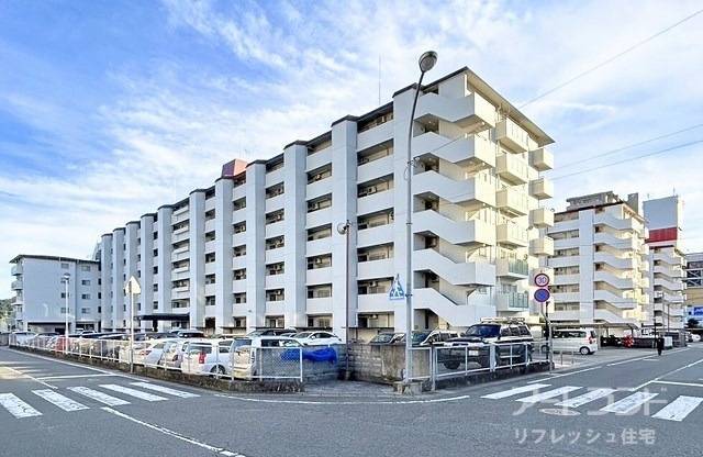 内装をフルリフォーム済みのマンション