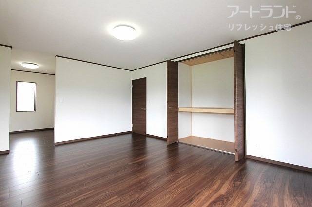 10帖洋室はWIC付で広々使えます