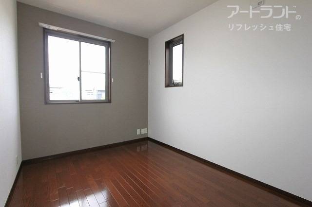 4.9帖書斎は趣味部屋や仕事部屋として