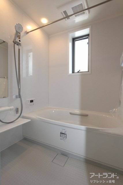 ゆったりくつろげる一坪タイプの浴室を新設