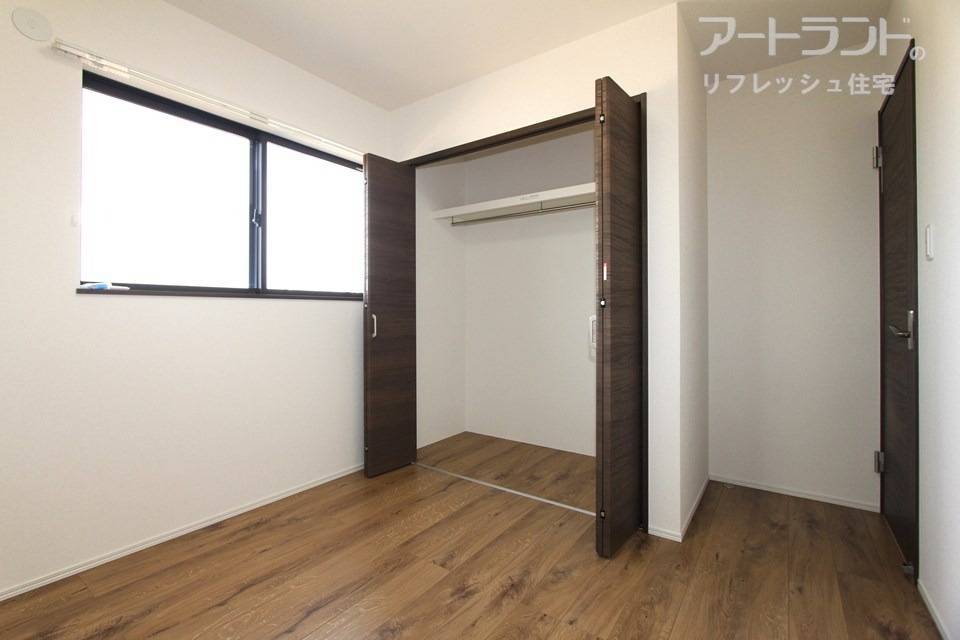 北側4.6帖洋室も収納力のあるクロゼットあり