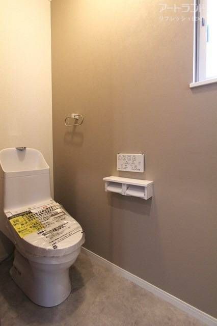 1階2階共にトイレを新設しています