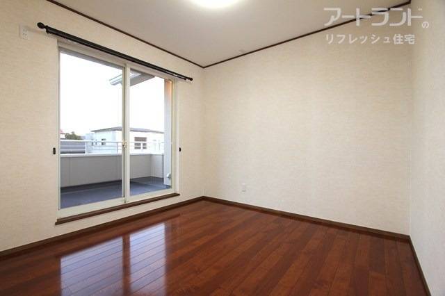 2階4.5帖洋室。テレワーク部屋や趣味部屋に