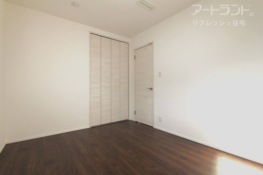 2階・南側6帖洋室も収納付き