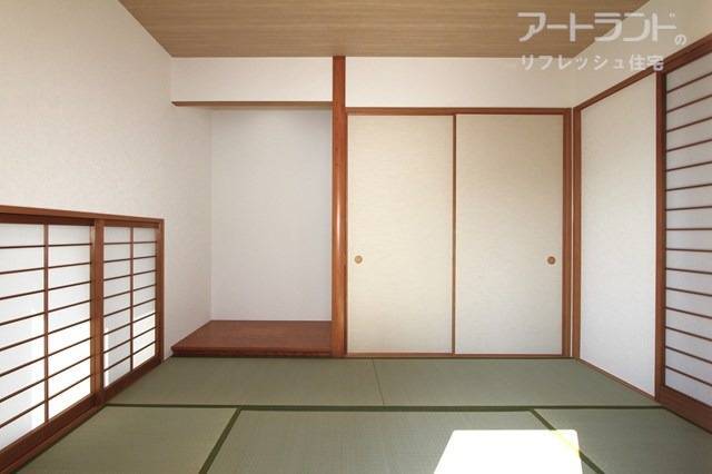6帖の和室は玄関から直接出入りできて客間に便利