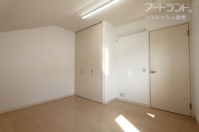 2階7帖洋室はクローゼット付き