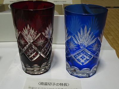 捨てる神あれば拾う神あり