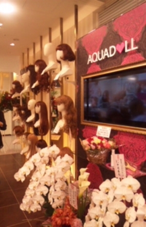 お似合いのウイッグでイメチェン♪