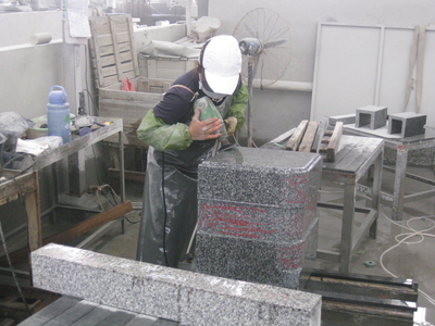 中国の石材加工工場