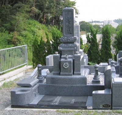 天山石、和型オリジナルデザイン墓石