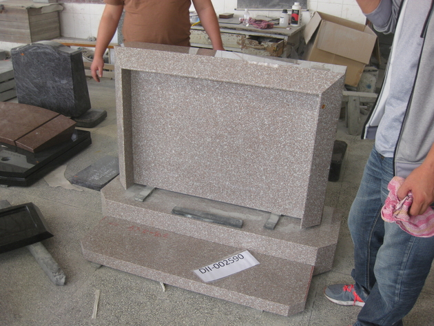 中国の石材加工工場での製品加工検品（その1）
