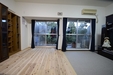 他社で改装済みのマンション、LDに杉の置き床生活を部分敷き！