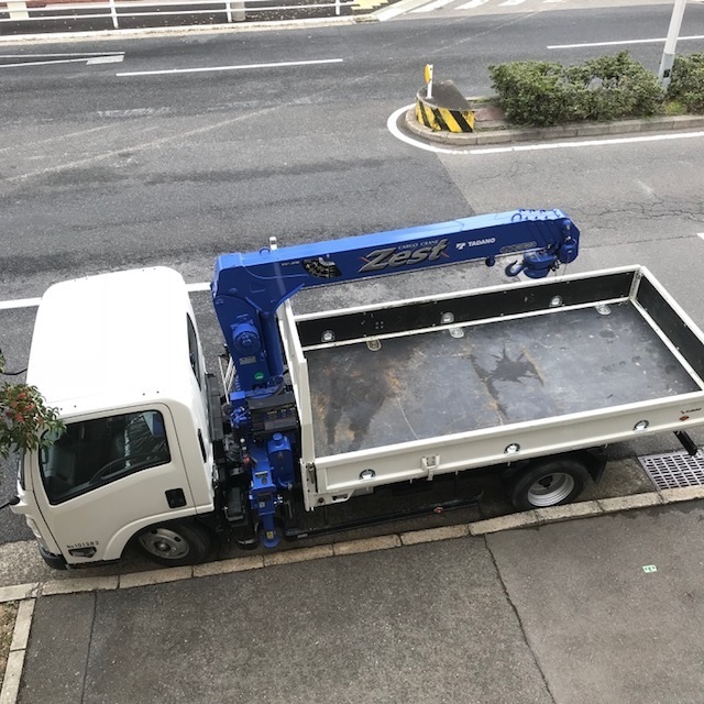 ユニック車　運搬・荷下ろし作業