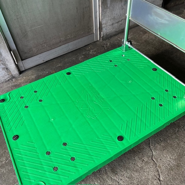 パール台車　シシクパール台車　手押し台車　樹脂台車　強い台車