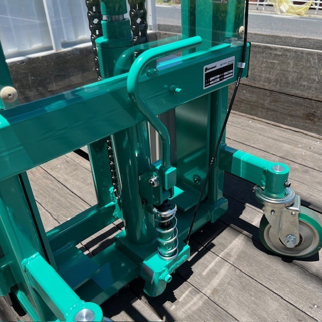 スギヤス　トラバーリフト　STS38　フォーク寸法変更　改造