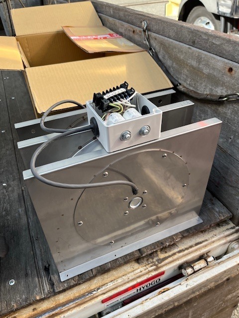 エアーシェルター　ブロアモーター　ツインファン　スイス・エンジニアリング株式会社