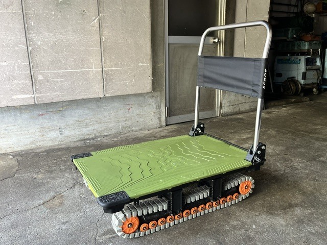 矢崎化工　アクロス　クローラー台車　悪路走行