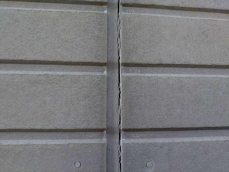 サイディング目地