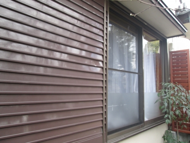 金属雨戸