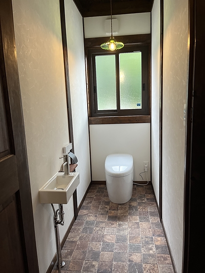 トイレはタンクレス？