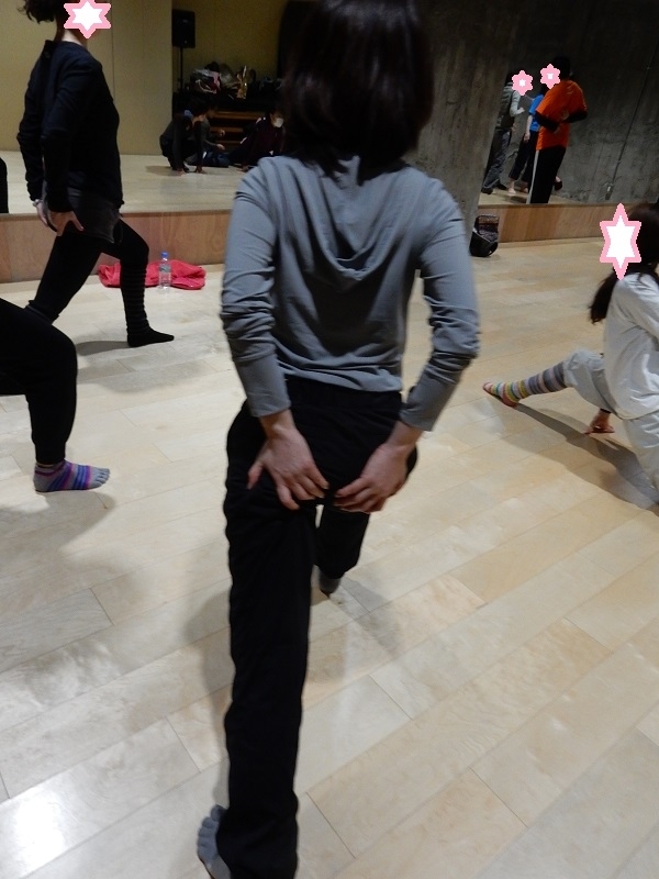 坐骨が揃って流れのある脚