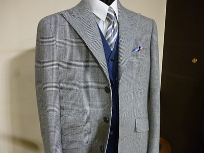 クラシカルなチェック柄でチェスターコート