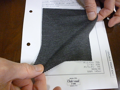 ニット素材でオーダースーツ、ビジカジに最適