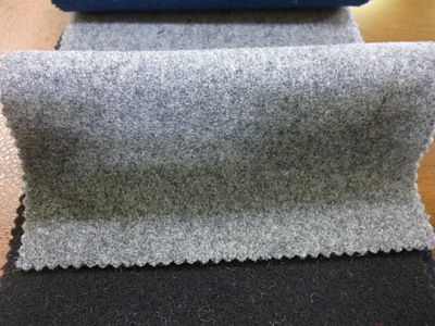 ライトグレーのフラノ素材でチェスターのハーフコート