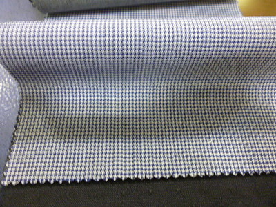 ミユキ毛織の千鳥格子、スーパー110のウールを使用