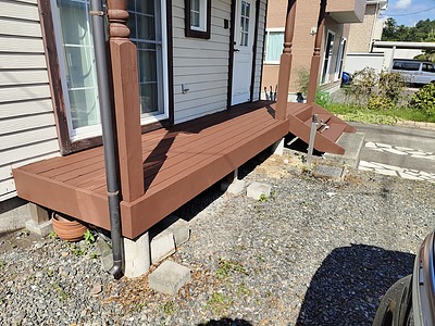 朽ちかけたウッドデッキを修理