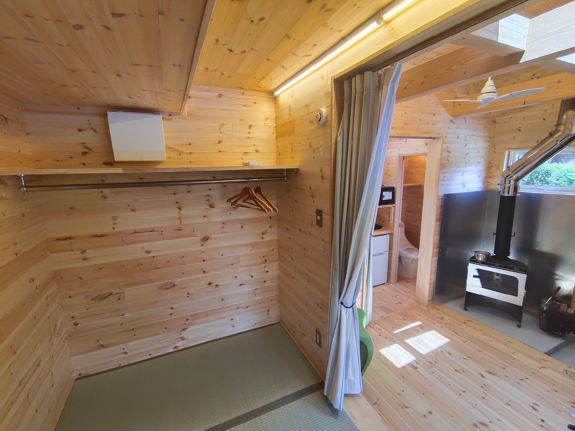 小上がり寝室（兼畳スペース）