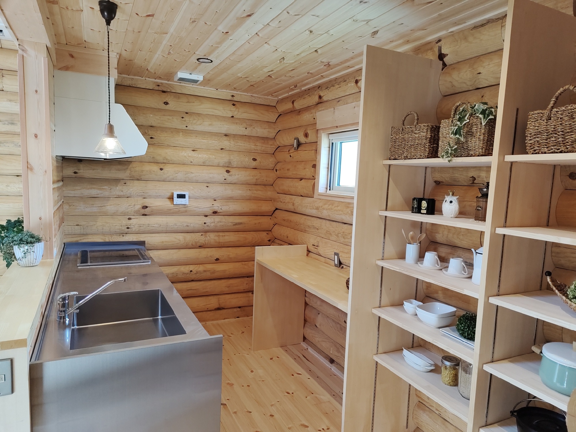 キッチン収納も充実