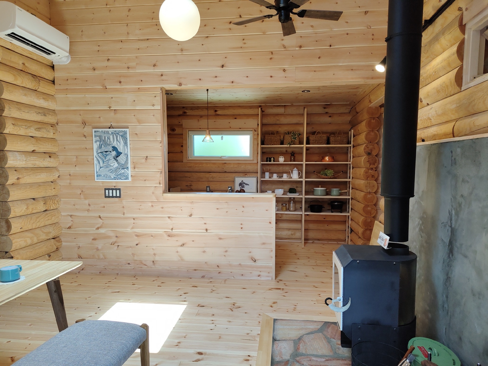 玄関からキッチンへ