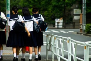 「運動時間ゼロ」の中学女子、将来の健康リスク