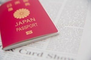 個人の自由か国益か「パスポート返納命令」をどう見る？