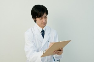 医師から「治療拒否」同意書、法的に問題は？