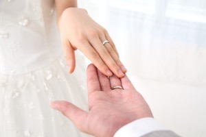 結局、結婚は「お金」か？変化する女性の条件