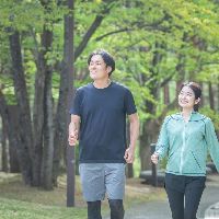 「寝ても疲れが取れない」現代人に必要な、心を癒す歩行の力