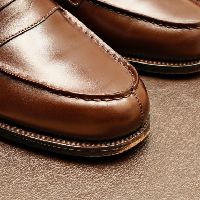 足の悩みを解決する"第三の靴"スノーファー──快適さときちんと感を両立する新定番