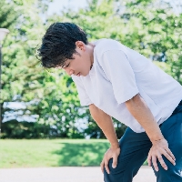 「休むほど疲れる」の科学的理由──スタンフォード研究が示す、歩行による細胞の再起動