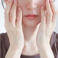 顔面神経麻痺は風邪が引き起こす病気？鍼灸治療で改善可能！？