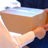 「送料無料」のその送料、いったい誰が払っているのか