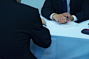 人事異動命令、拒否の是非を問う