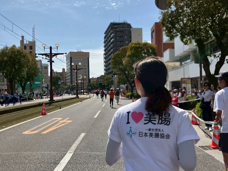 ゴールまで笑顔で走り抜く美腸ランナー松山友美