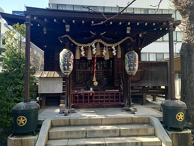 あの女性はいったい？　お茶の水ちょっと不思議な街