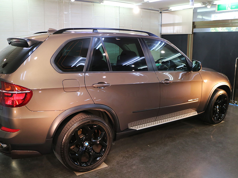 BMW X5 リアビュー