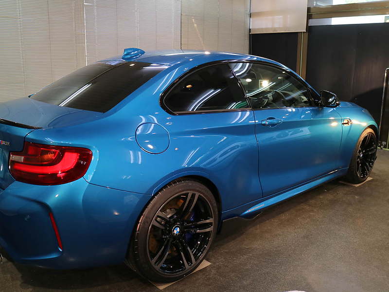 BMW M2 リアビュー