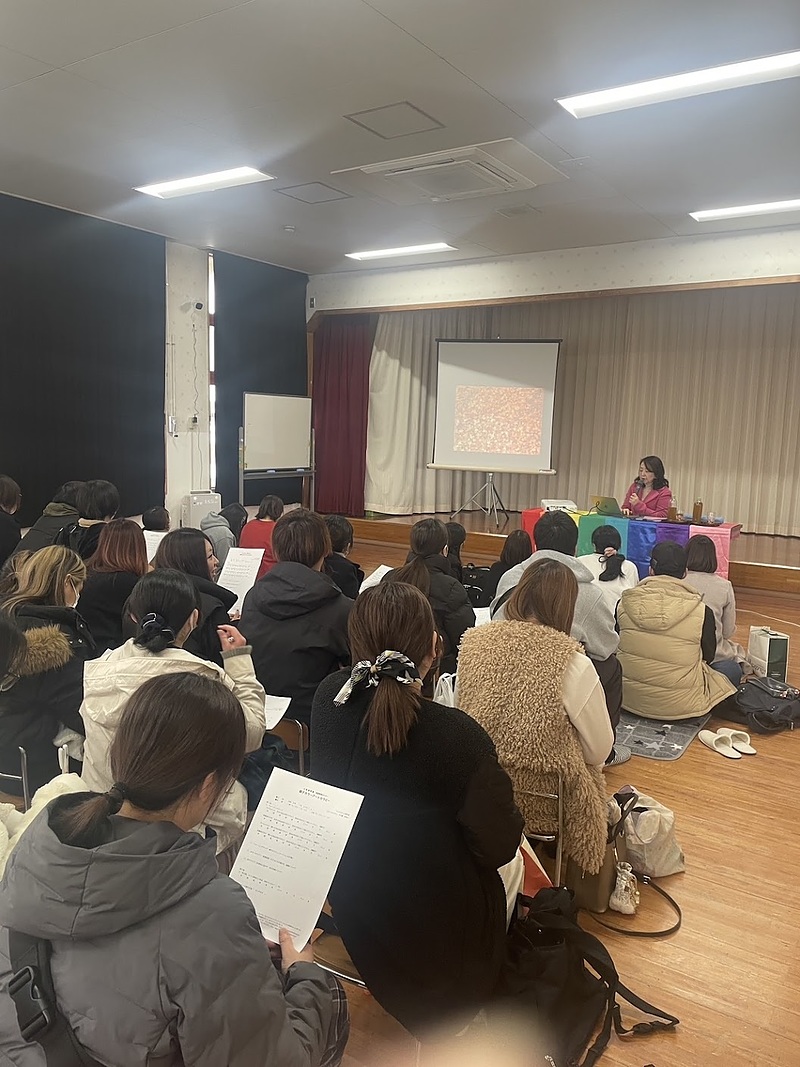 鹿児島市三和保育園・親子カラーセラピー講座家庭教育セミナー 鹿児島市三和保育園・親子カラーセラピー講座家庭教育セミナー