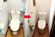 壁リモコンの温水洗浄便座でスッキリスタイリッシュなトイレ空間